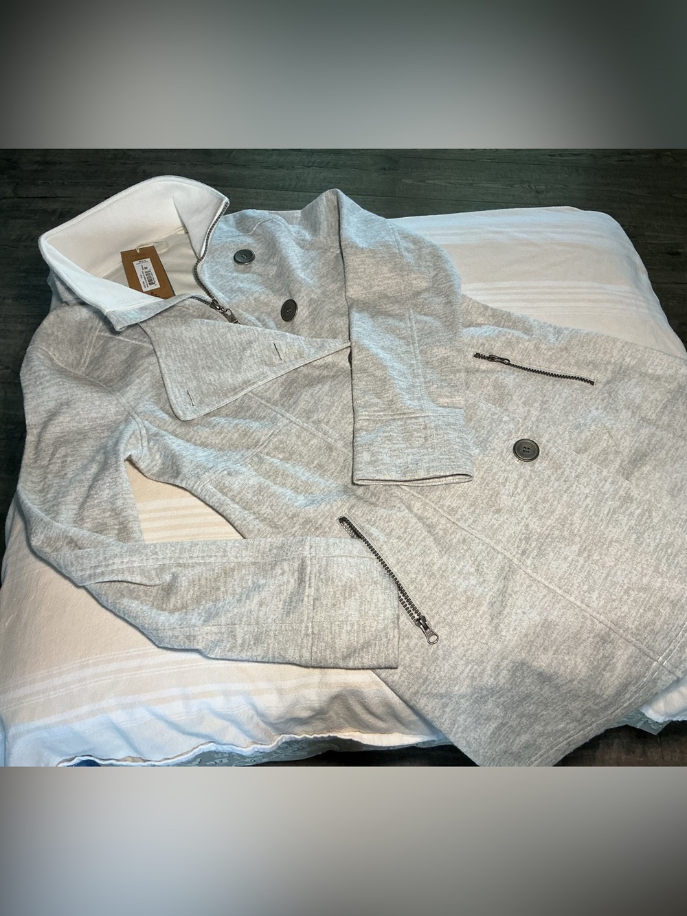 Women’s Light Gray Double-Breasted Coat with Zipper Pockets